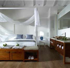 Selection of 3 & 4 bedroom villas with pool near Chania, sleeps 6-8